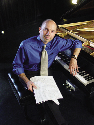 UNL pianist Paul Barnes will debut a new work by american composer Philip Glass on sept. 18 at the Lied...